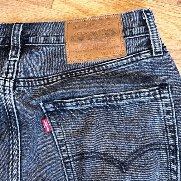 Men’s Levi’s waist 30 length 30 - grey/faded black - Picture 5 of 6